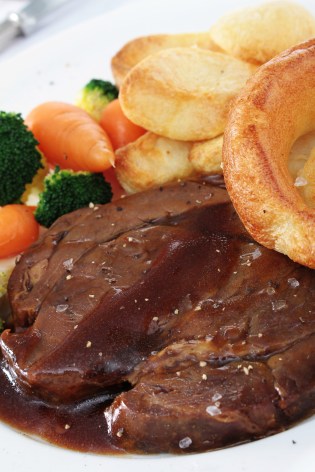 traditional roast beef dinner